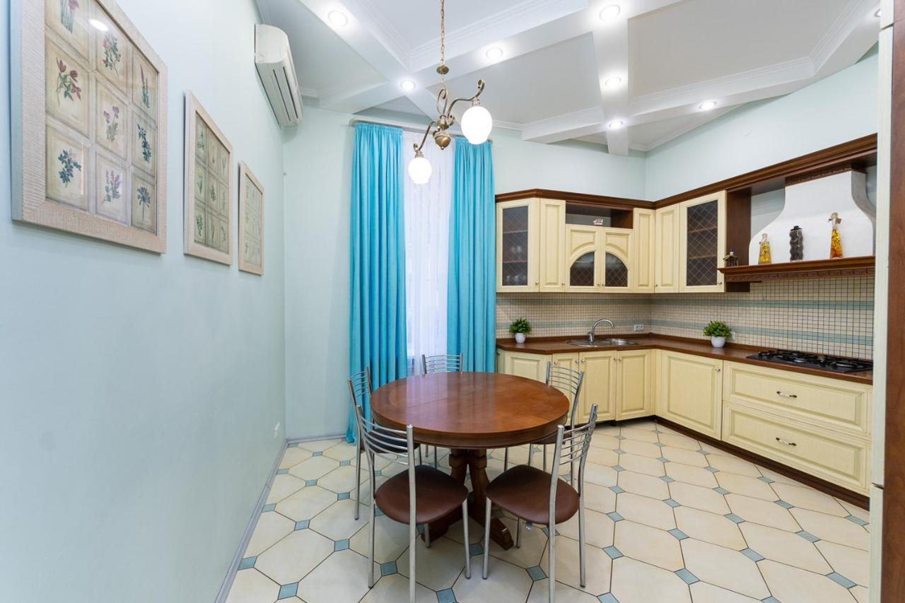 Apartament On Independence Square Kiew Exterior foto