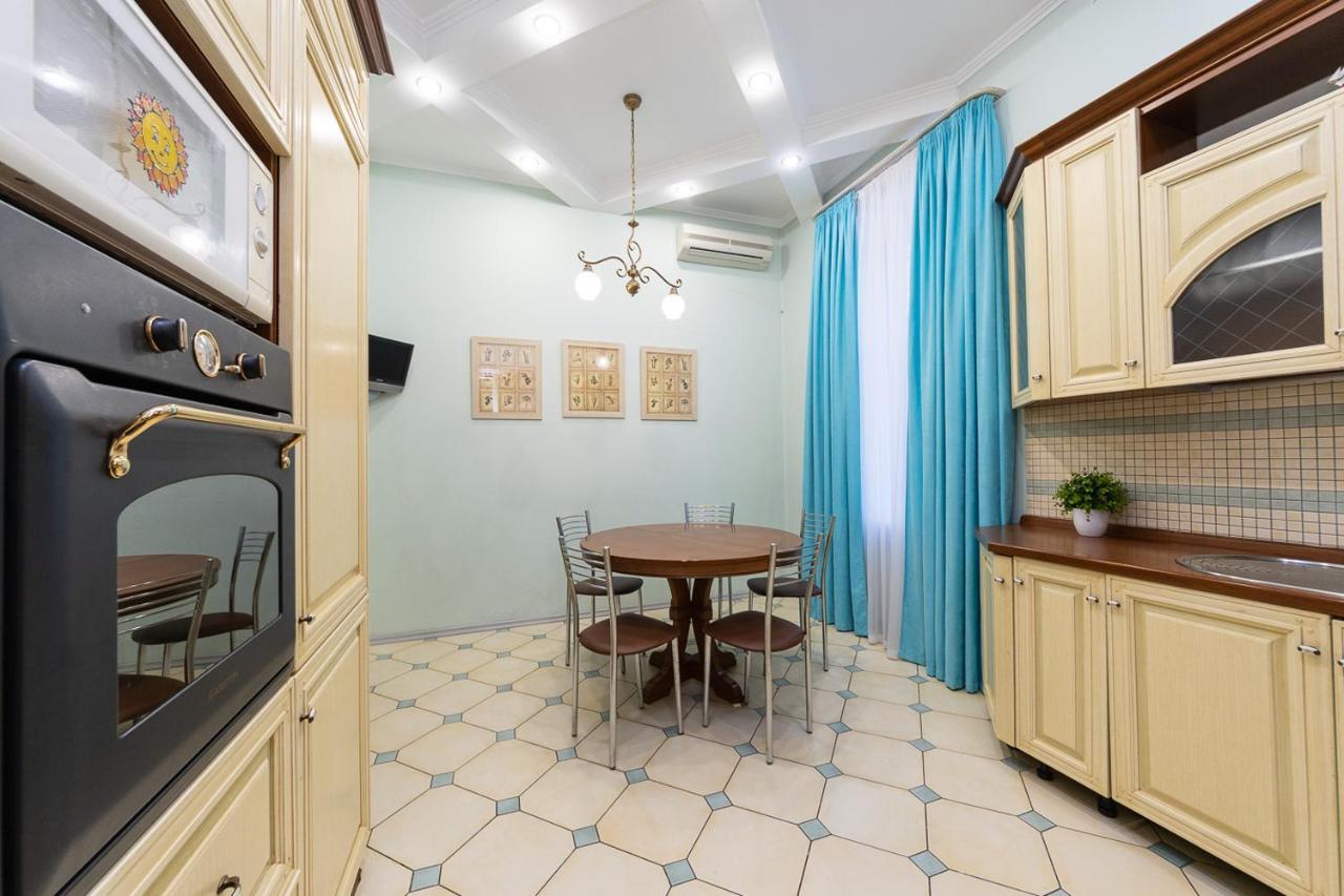 Apartament On Independence Square Kiew Exterior foto