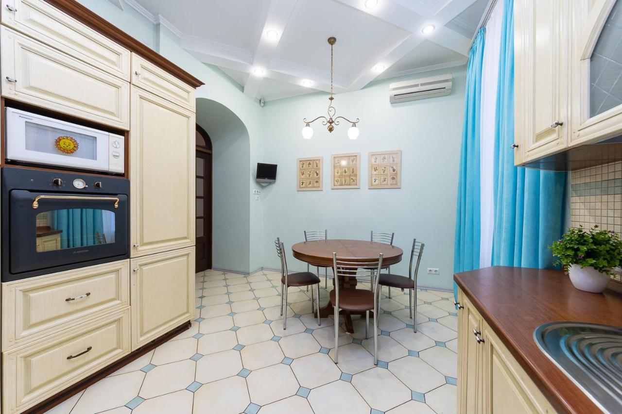 Apartament On Independence Square Kiew Exterior foto